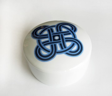 Miniskrin porselen med vikingmotiv Valknut